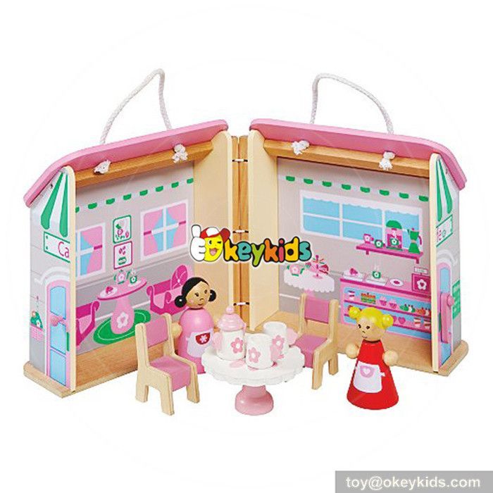 portable dollhouse