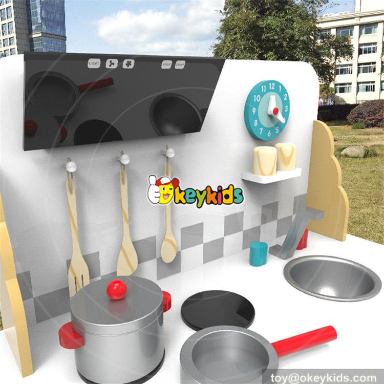 toy play kitchen