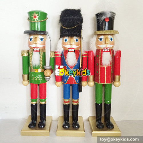 Wholesale holiday gift wooden craft nutcracker statue toy for toddler W02A060