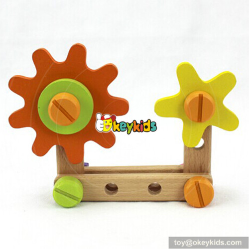 Wholesale creative style wooden kids screw nut combination toy W03C013