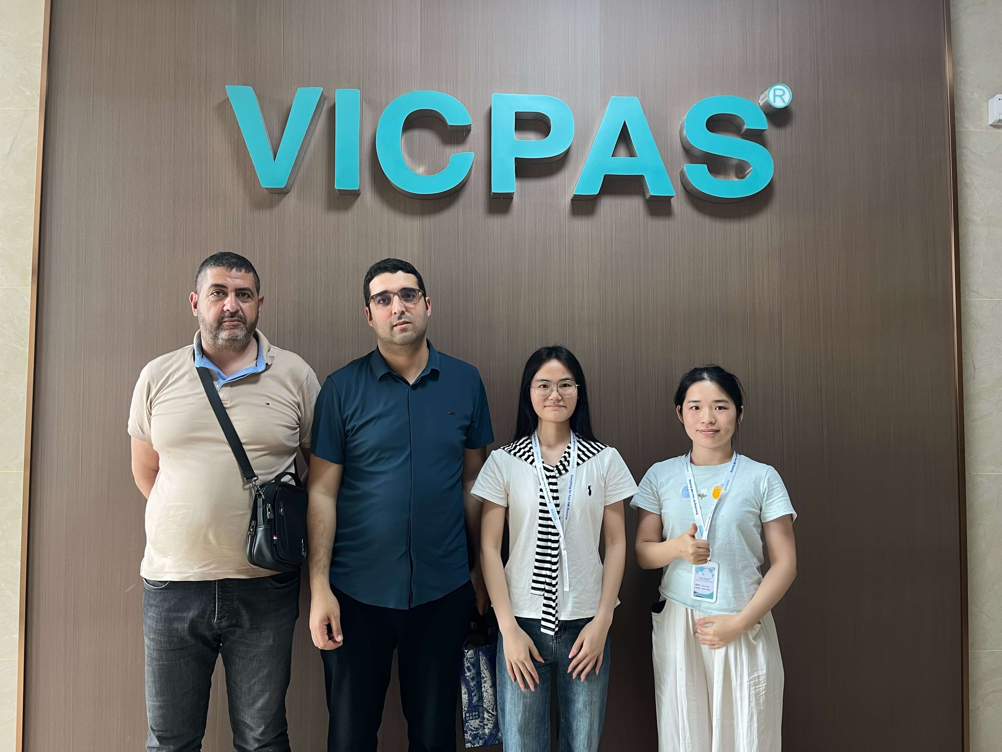 Algerian Customers Visit VICPAS During Canton Fair and Place Onsite Order