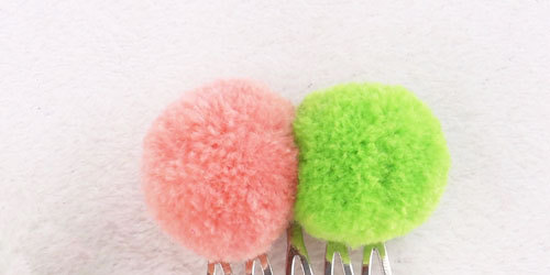 colors pom pom ball with comb