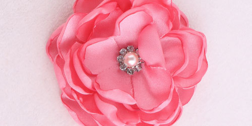 a elastic lace headband with big flower is suitable for the match of your lovely babies