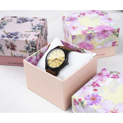 Custom new style pink watches box with pillow for women wholesale in EECA