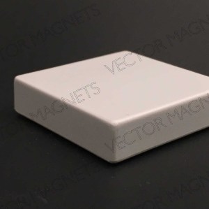 Memo Magnet Ferrite Square White with plastic housing