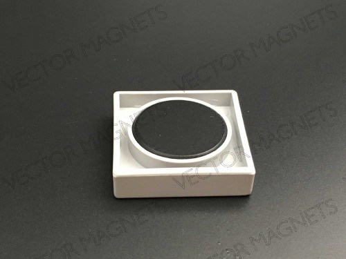 Memo Magnet Ferrite Square White with plastic housing