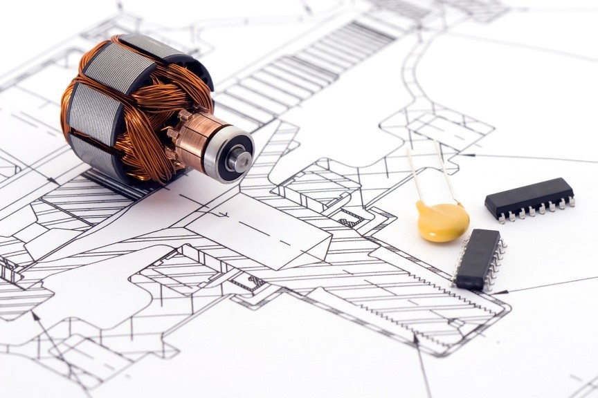 How does electric motor drive the vehicle?