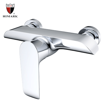 Wall mount brass bathroom tub faucet with single handle