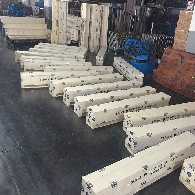 SHYLIYU Pompe Pour Puit Profond 0.25kW/0.33HP Submersible Pompe à Eau 2800L/ H Etroite Pompe De Puits Immersion Electrique Forage Pompe 220V Pour Maison Irrigation Agricole Jardin,Diamètre 2.5 Pouces