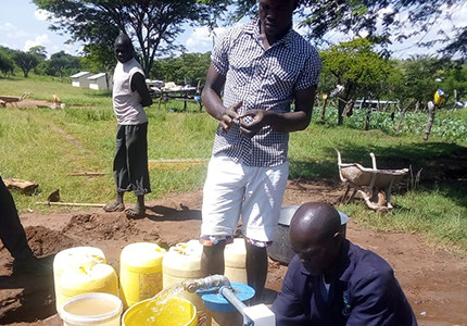 جنوب أفريقيا | نظام الضخ الغاطس بالطاقة الشمسية