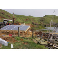 نيوزيلندا | مضخة غاطسة بالطاقة الشمسية بدون فرش مقاس 3 بوصة مع مرجع تطبيق المكره البلاستيكية