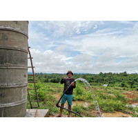 Asia Laos | Submersible Pumping System 4 Inch AC/DC Brushless Solar Pump With S/S Impeller