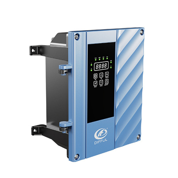 AC/DC auto-switching controller (<2.2 KW)