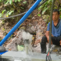 Asia Philippines | 4 inch 2hp solar water pump Stainless steel impeller DC brushless motor solar submersible pump
