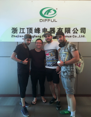 Pompe Dingfeng --- Nos clients d’Iran viennent visiter notre filiale Ningbo