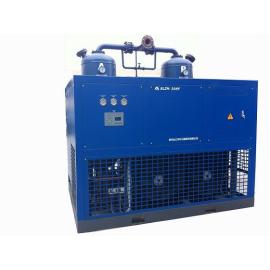 Air cooling refrigerated and desiccant combining air dryer for air compressor