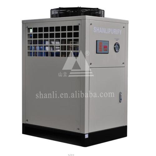 Box type air cooled scroll chiller with refrigerated capacity of 49*10^3Kcal/h (7℃)
