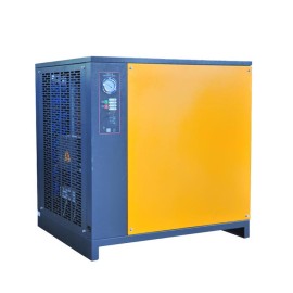 Air-cooled refrigerated dryer air dry
