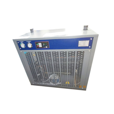 Air-cooled Rotary screw compressor with refrigerated air dryer