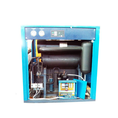 High inlet temperature air dryer and normal temperature air dryer