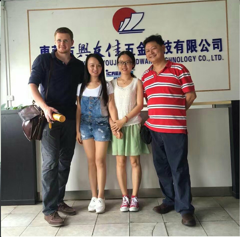 America customer Mr James visiting our factory to discuss and solve the technical problems