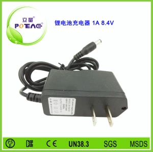 8.4V 1A 锂电池充电器