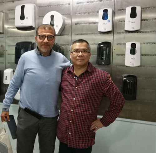Khách hàng từ Peru đã đến thăm công ty chúng tôi.