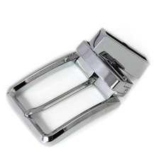 Reversible belt buckle design for two-sided belts