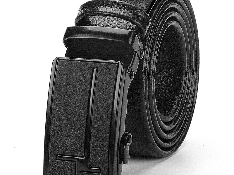Adjustable black dress belt with automatic ratchet buckle