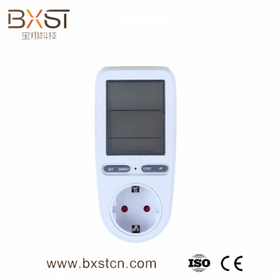High quality cheap energy monitoring with LCD digital display socket