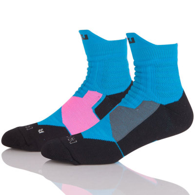 OEM Top Fashion Man  Wholesale Anti Slip Crew Basketball Socks