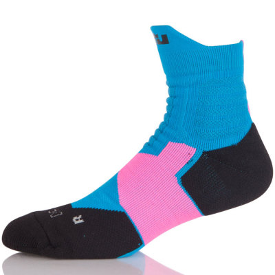 OEM Top Fashion Man  Wholesale Anti Slip Crew Basketball Socks