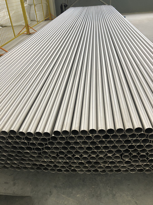 What advantages does titanium seamless tube have that can be applied?