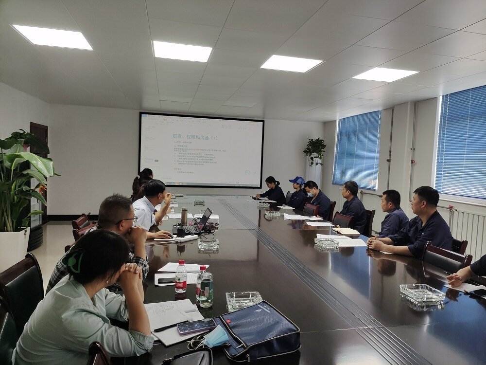 The company organized the launching meeting and training meeting for the implementation of intellectual property standards