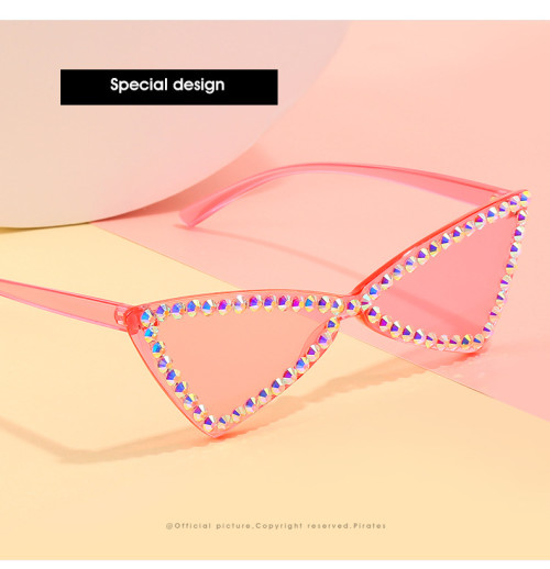 Wholesale 2020 Fashion Womens Triangle Luxury Shades Bling Diamonds Crystal Sunglasses