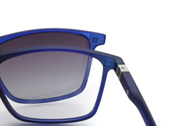 multi-function 180 degree, colourway detail of model OUT273242