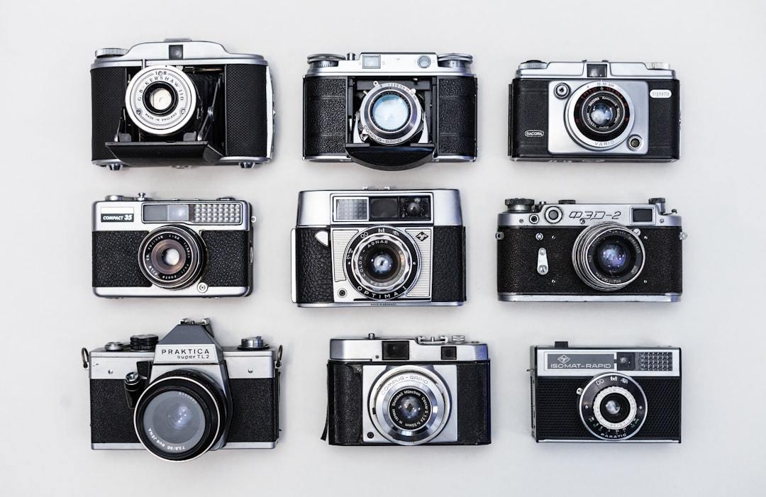 Timeless Vision: Exploring the Enduring Appeal of Retro and Vintage-Inspired Optical Frames