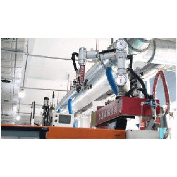Eyewear manufacturing line inside the READSUN factory