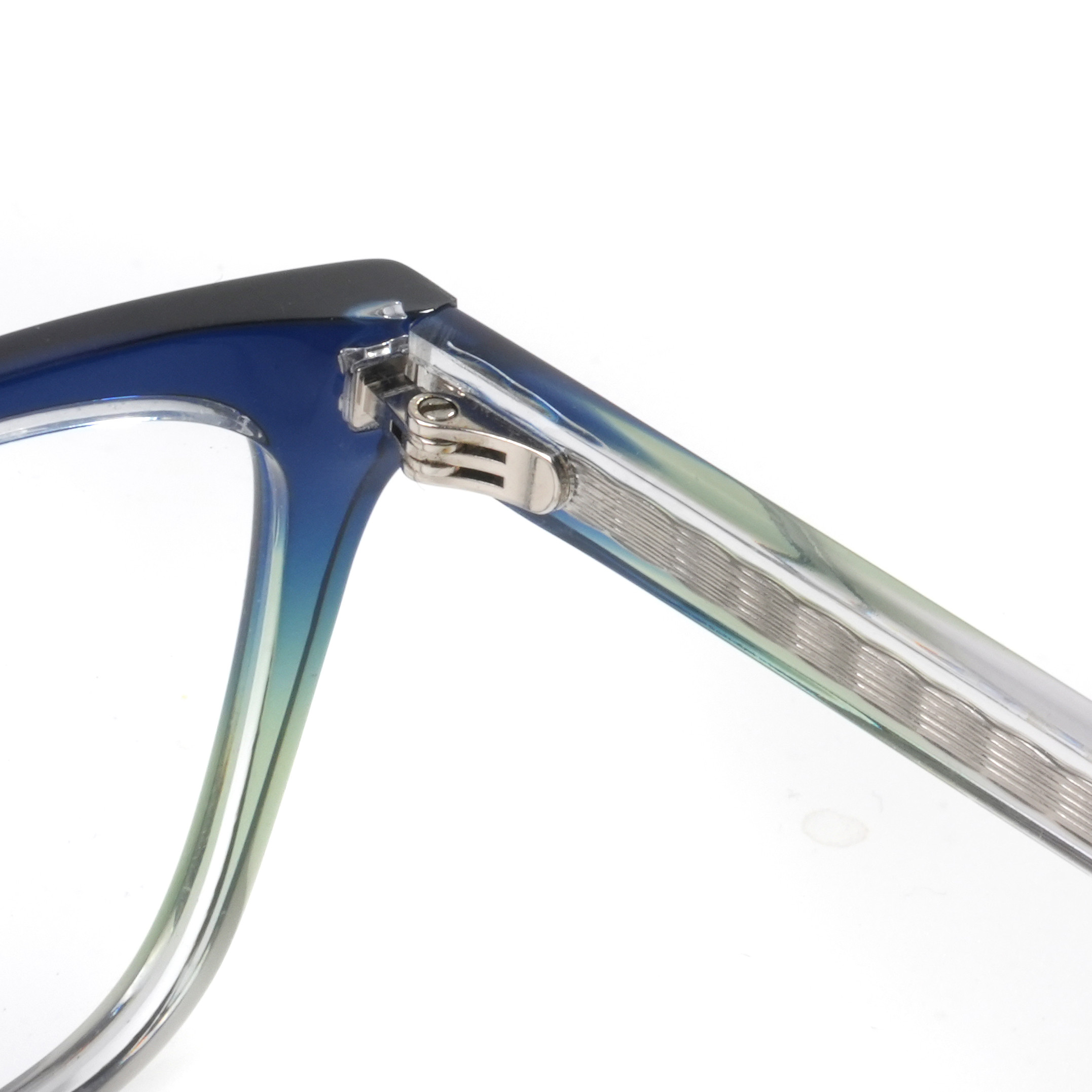 24C255A gradient colour acetate temple detail