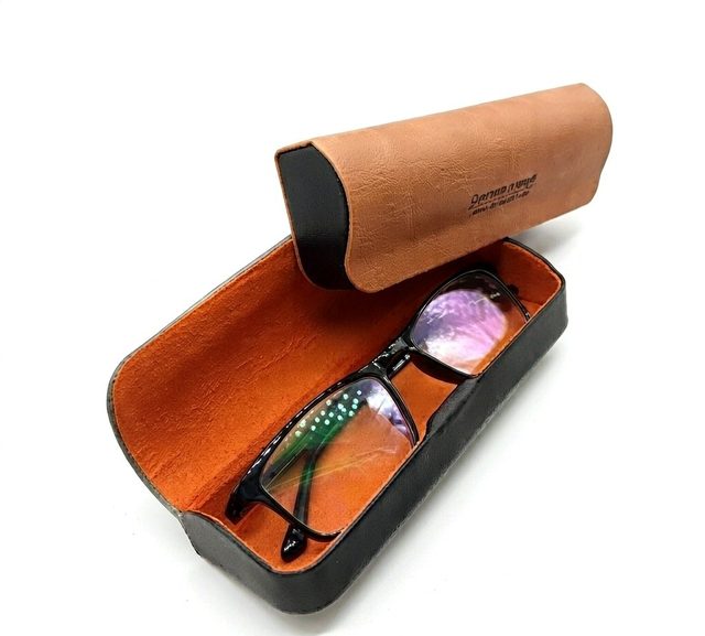 202410223 leather grain detail