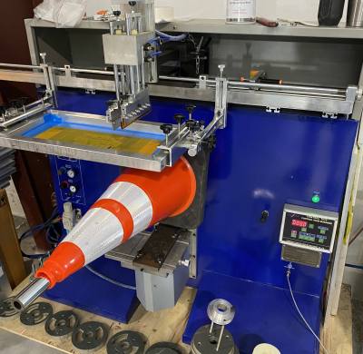 TX-1100S Large Size Screen Printing Machine For PVC Traffic Cones