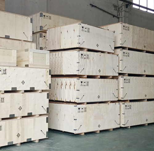 Application of semi-automatic flat screen printing machine in wooden box packaging logo printing