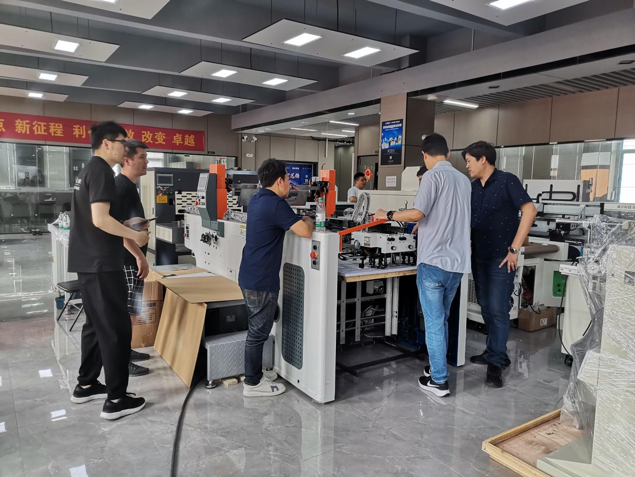 Introduce the cylinder screen printer