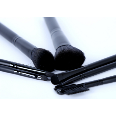 black color high quality 7pcs makeup brush set OEM service