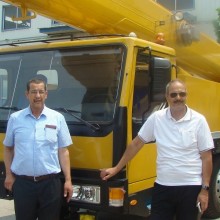 Customers from Algeria visit truck crane factory