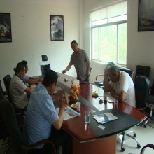 Meet Algerian clients in truck crane factory
