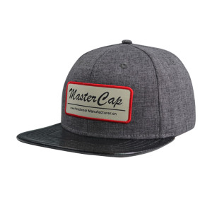 Snapback Cap with Woven Label Bage