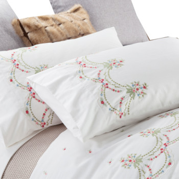 2017 new luxury embroidery bedding set include duvet cover and pillow case