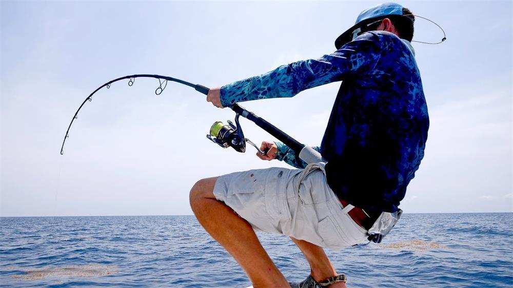 the method of choosing suitable fishing clothes in summer