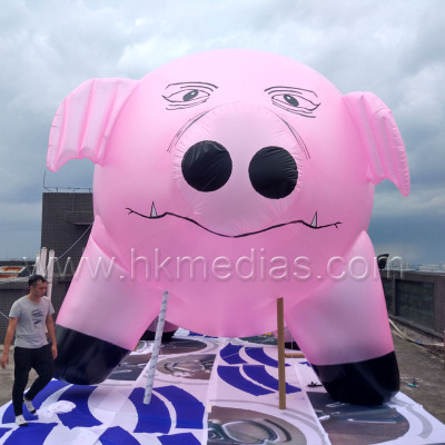 Inflatable pig balloon